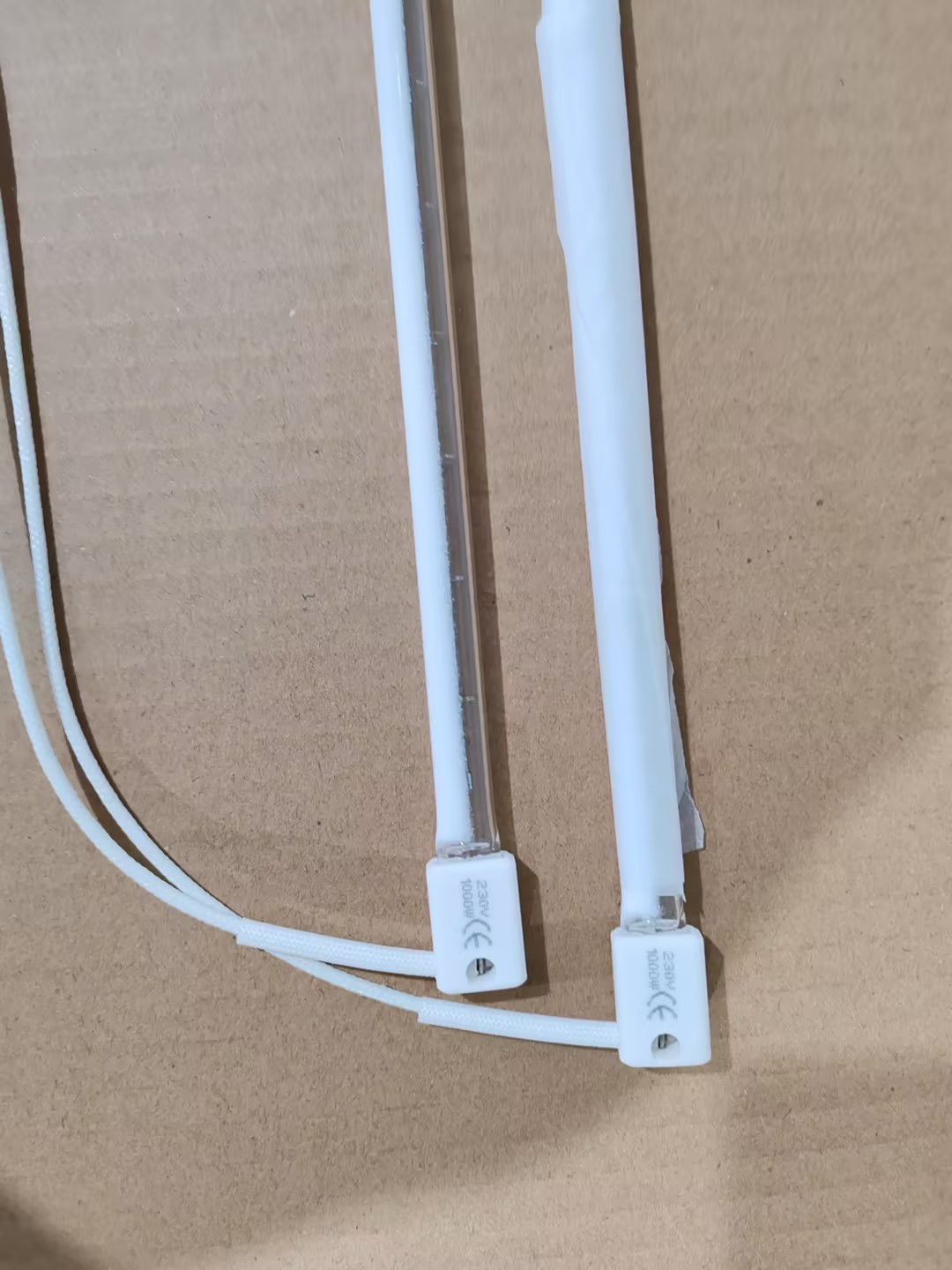 卤素灯泡