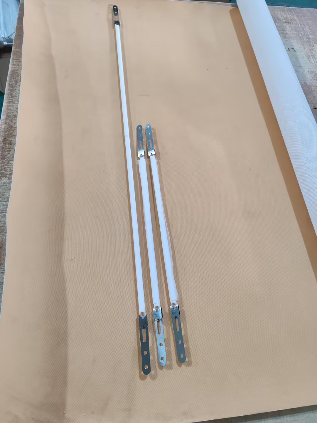 Technical Specifications and Application of 1000W 118mm Halogen Heating Lamps